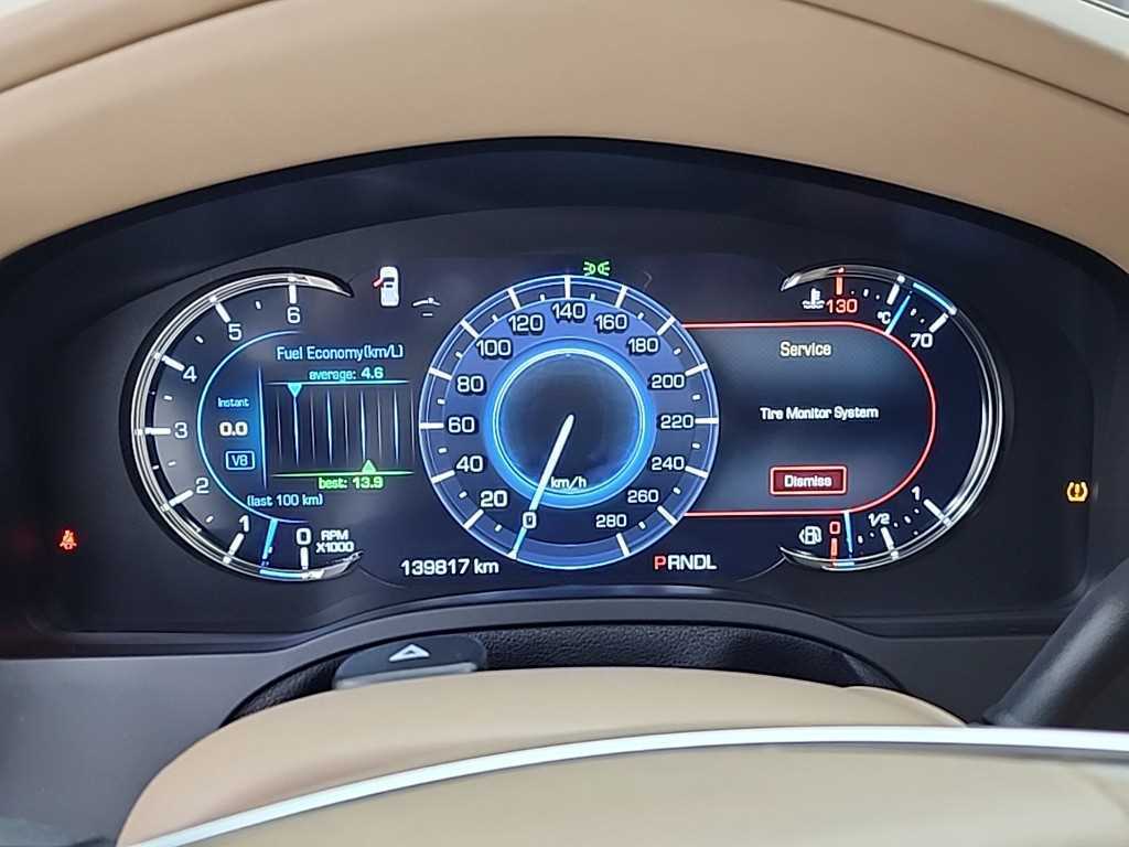 Cadillac Escalade - Vista 6