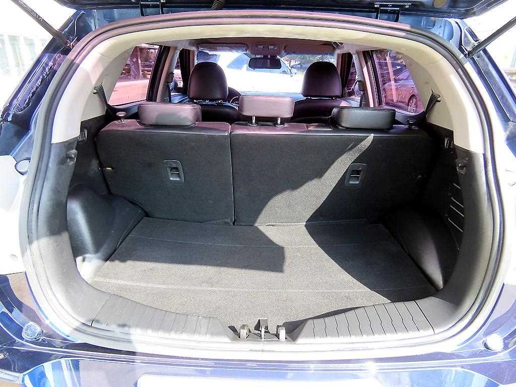 Ssangyong Tivoli 2015 Azul - Importación desde Corea - HF Imports Iquique - Foto 18