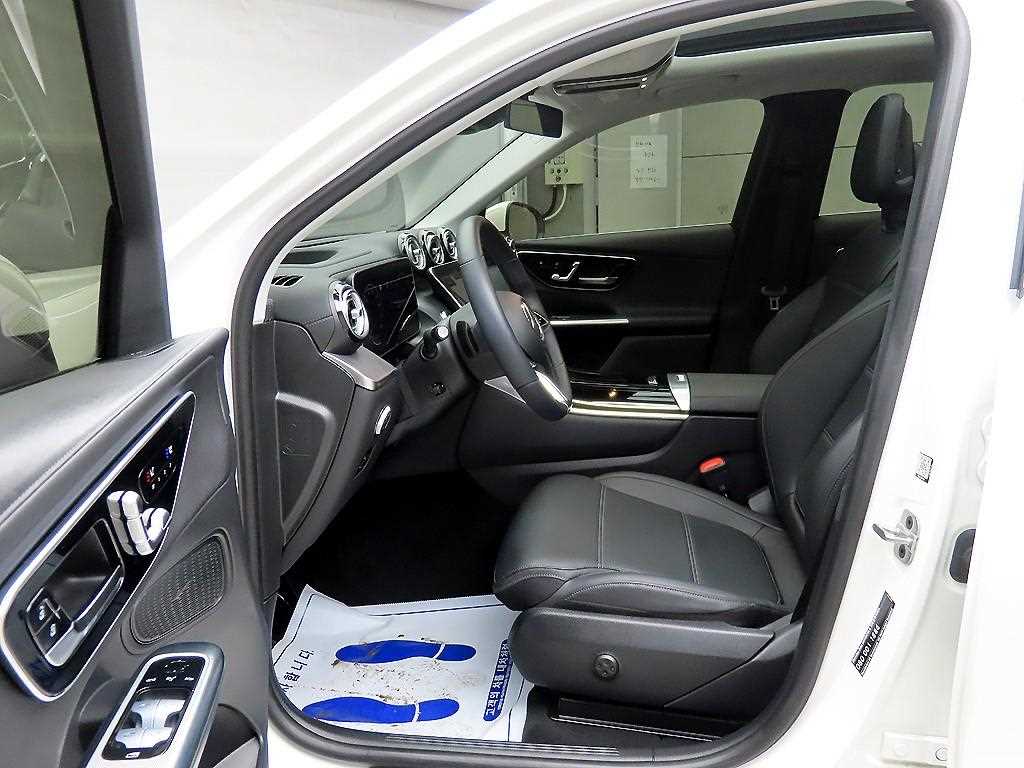 Mercedes Benz GLC Class - Vista 5