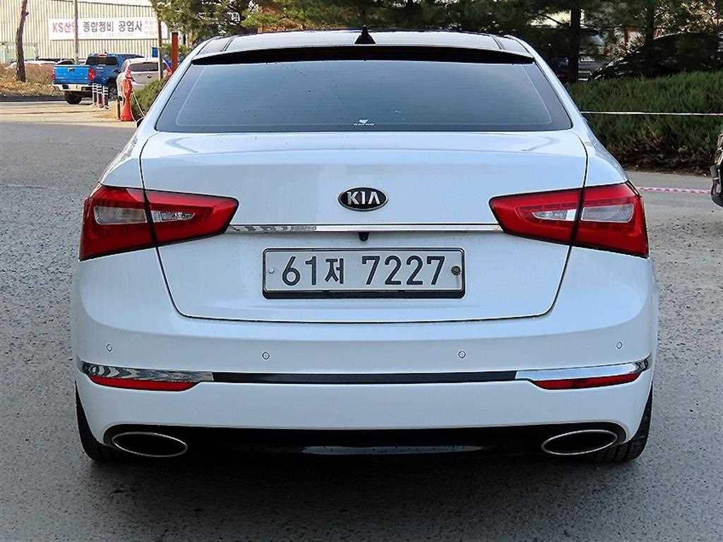 KIA K7 - Vista 4