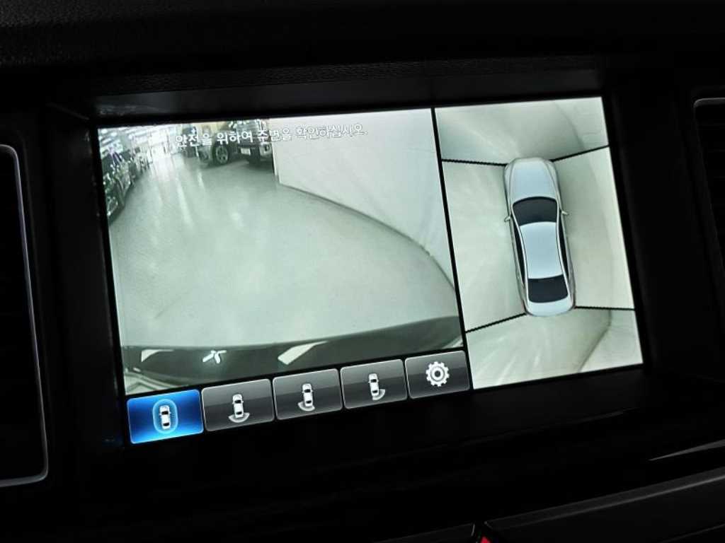 HYUNDAI Genesis - Vista 12