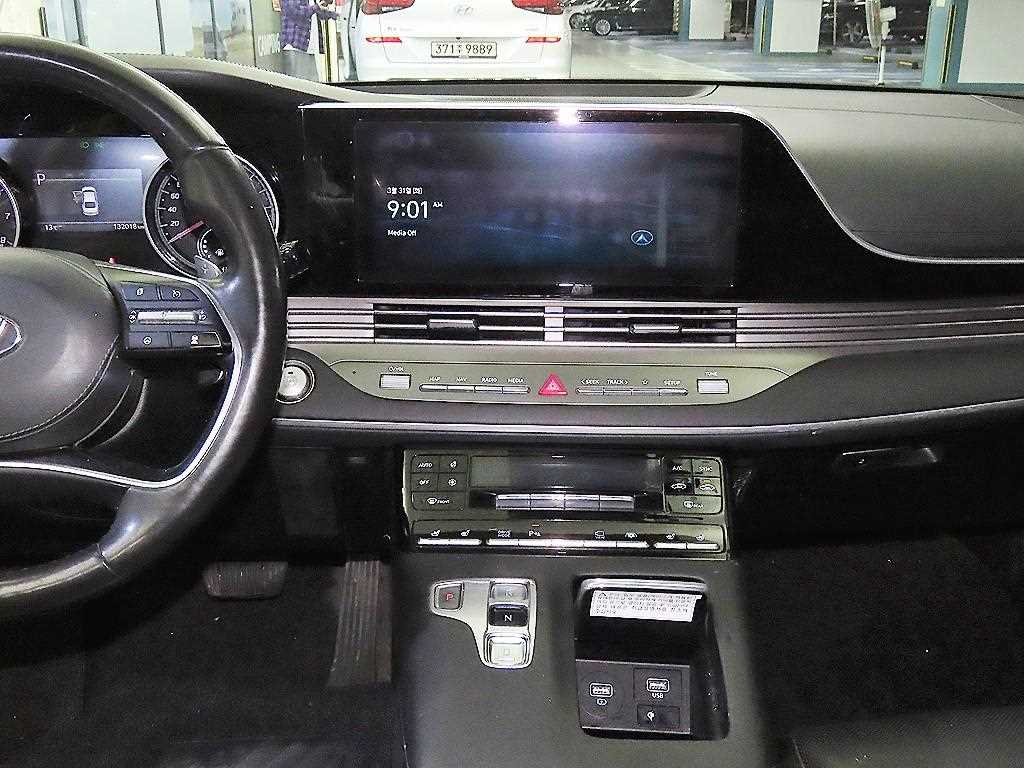 HYUNDAI Grandeur - Vista 11