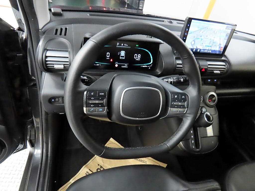 HYUNDAI Casper - Vista 9