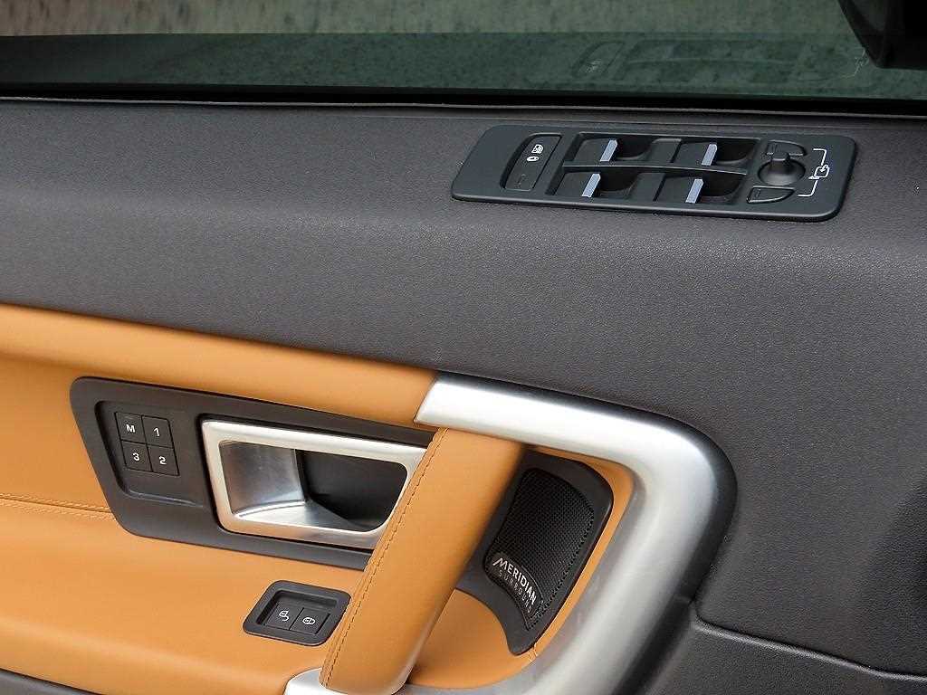 Land Rover Discovery Sports - Vista 11