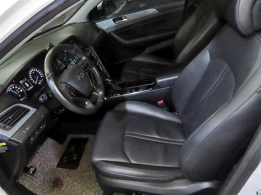 HYUNDAI Sonata - Vista 6