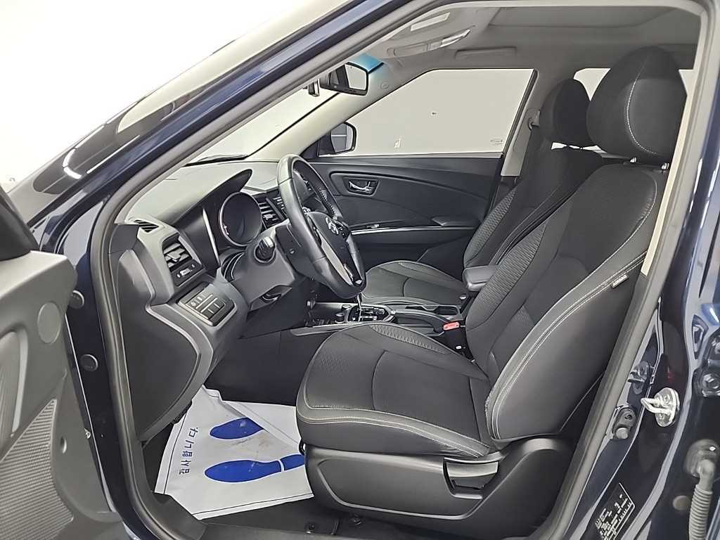 Ssangyong Tivoli - Vista 11