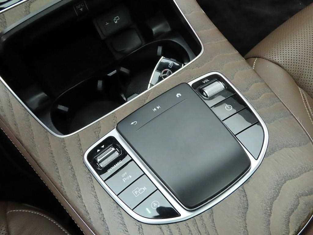 Mercedes Benz E class - Vista 11