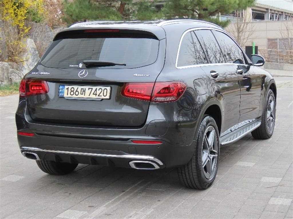 Mercedes Benz GLC Class - Vista 3