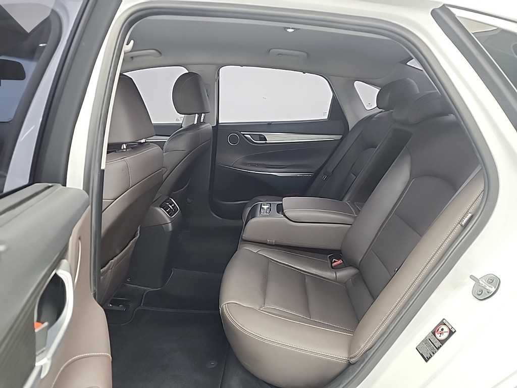 HYUNDAI Grandeur - Vista 12