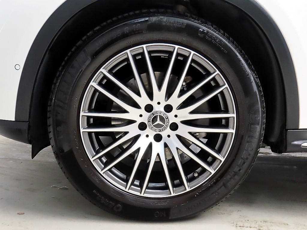 Mercedes Benz GLC Class 2023 Blanco - Importación desde Corea - HF Imports Iquique - Foto 19