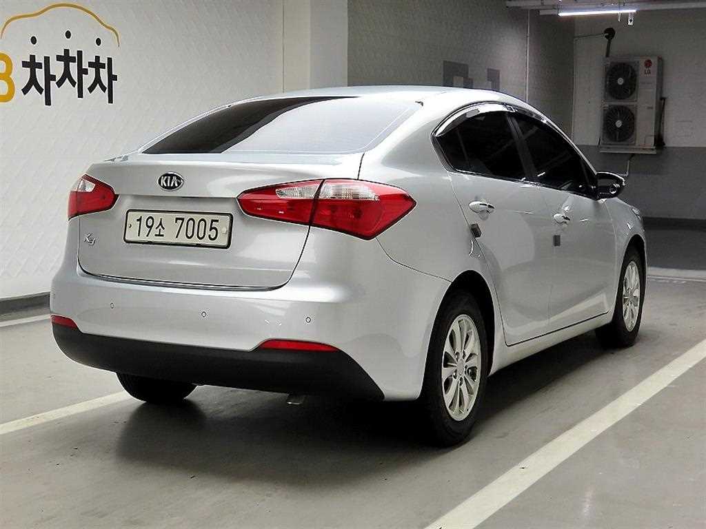 KIA K3 - Vista 4