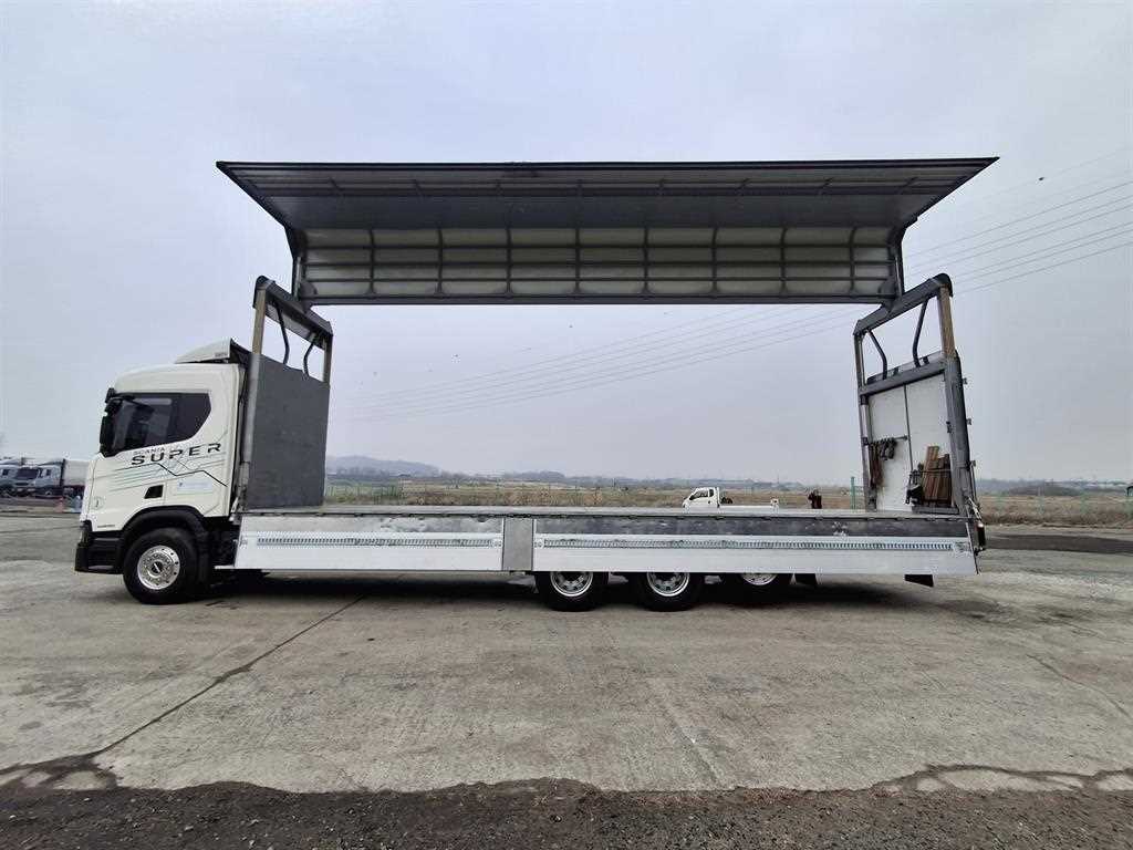 medium and large cargo truck - Vista 7