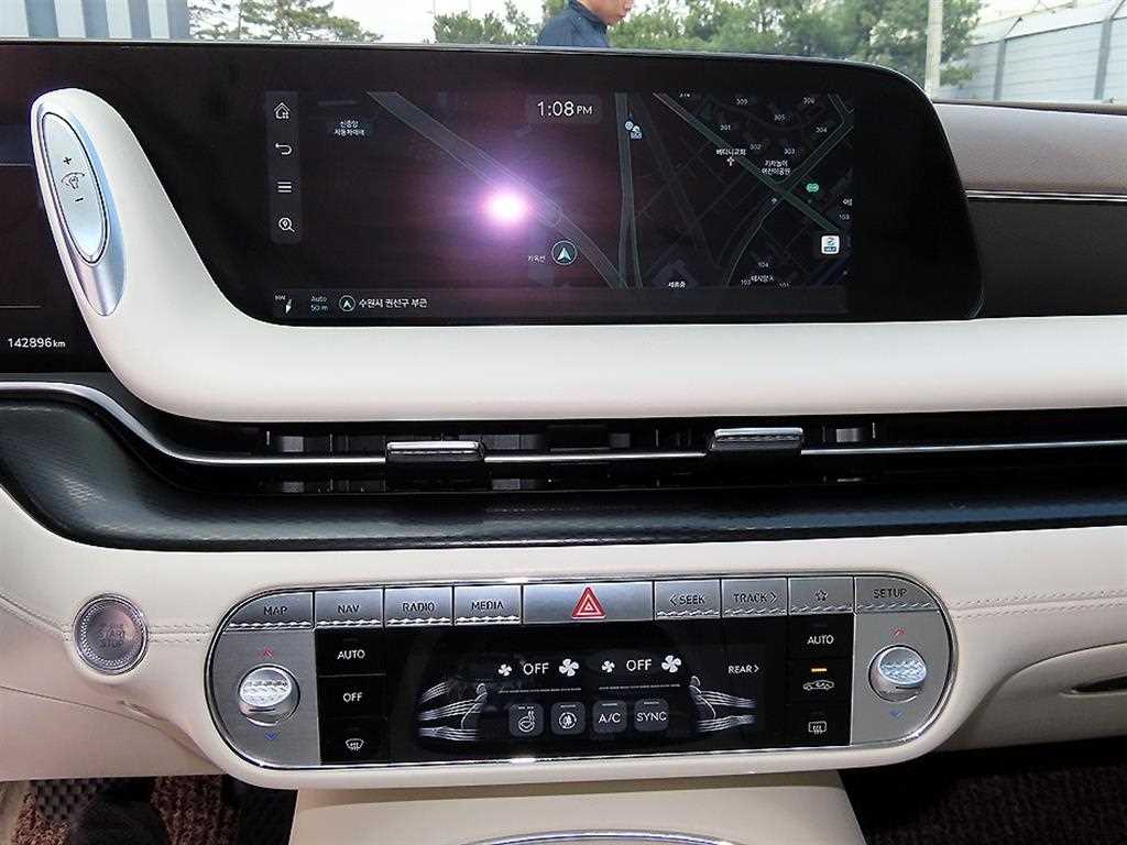 Genesis G90 2022 Negro - Importación desde Corea - HF Imports Iquique - Foto 13