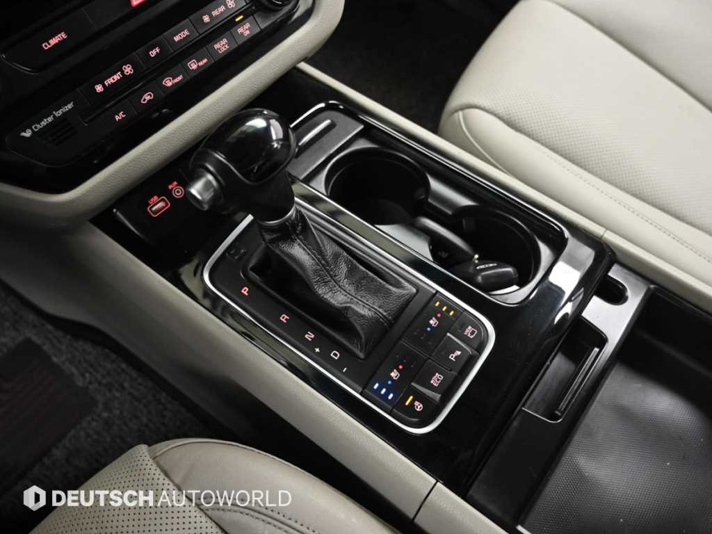 KIA Carnival - Vista 9