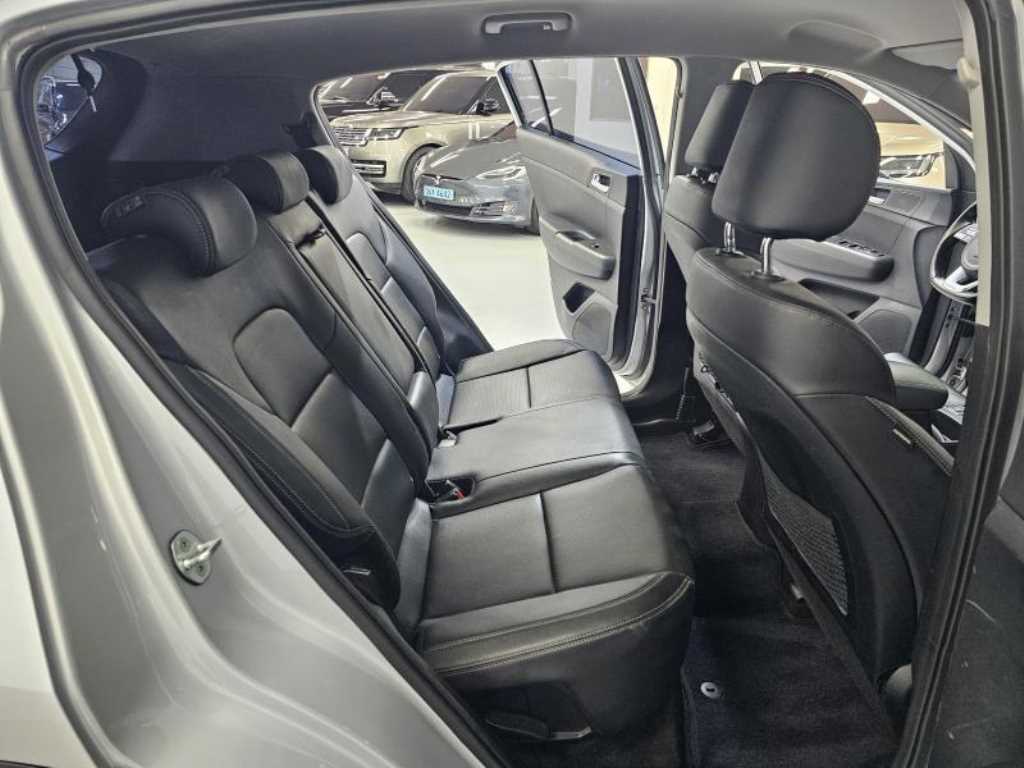 KIA Sportage - Vista 8