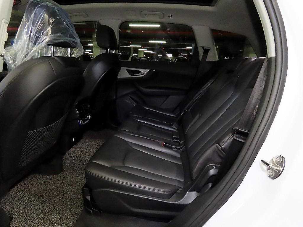Audi Q7 - Vista 7