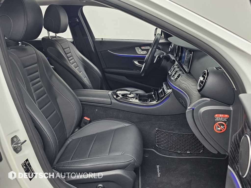 Mercedes Benz E class - Vista 10