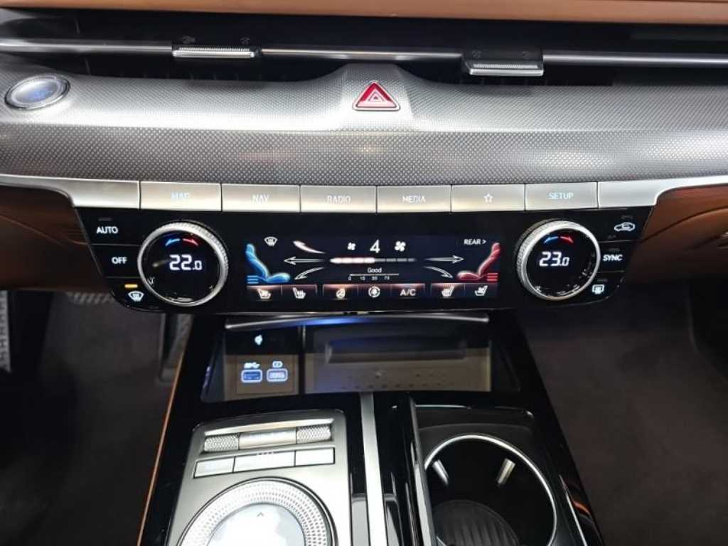 Genesis G80 - Vista 8