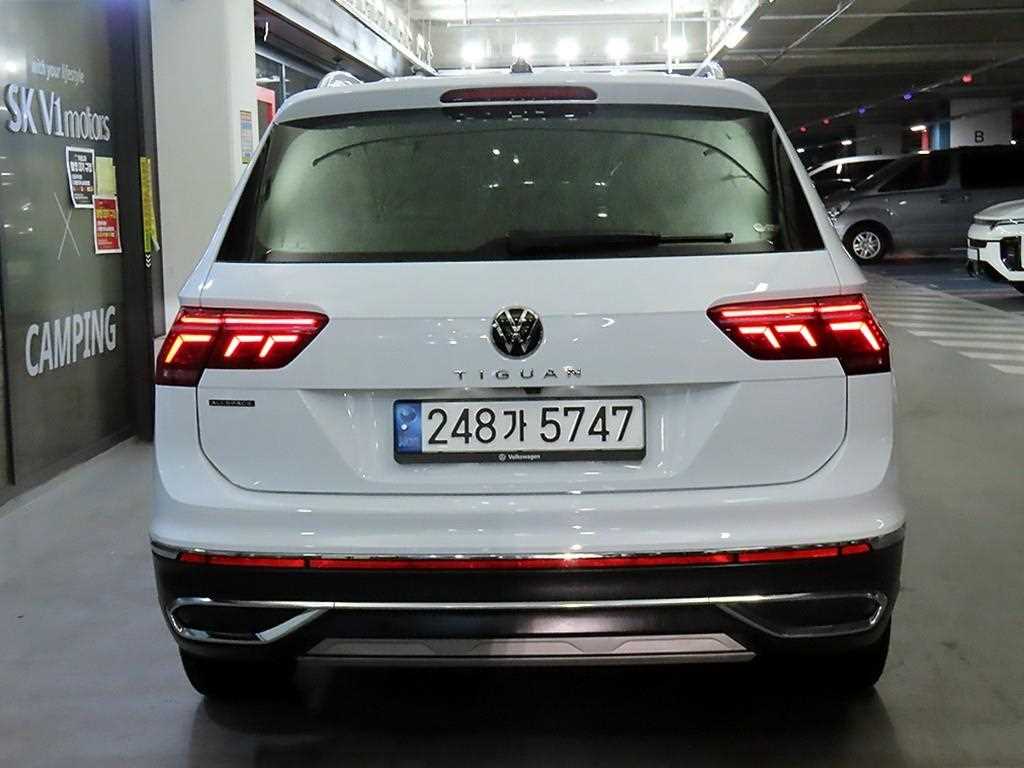 Volkswagen Tiguan - Vista 5