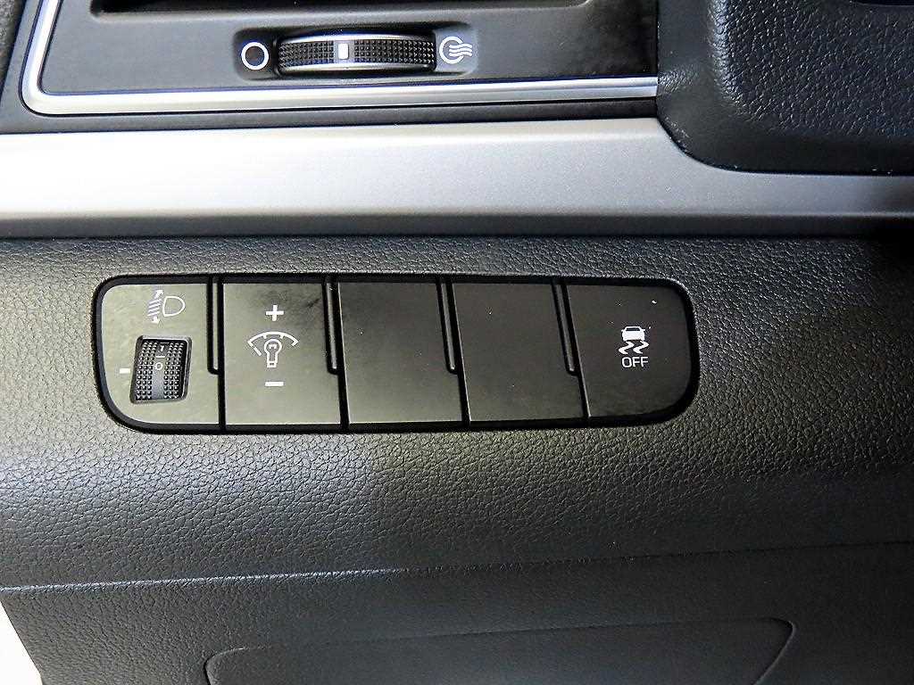 HYUNDAI Avante 2016 Blanco - Importación desde Corea - HF Imports Iquique - Foto 14