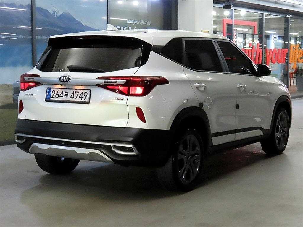 KIA Seltos - Vista 4