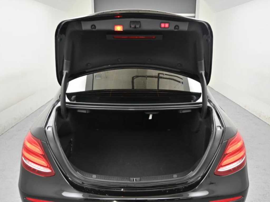 Mercedes Benz E class 2019 Negro - Importación desde Corea - HF Imports Iquique - Foto 19