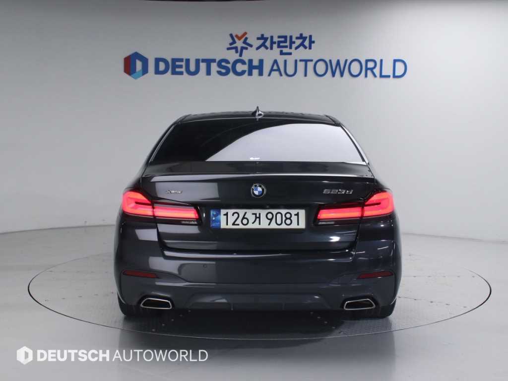 BMW 5 Series - Vista 4