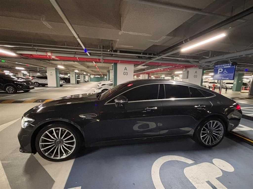 Mercedes Benz AMG GT - Vista 4