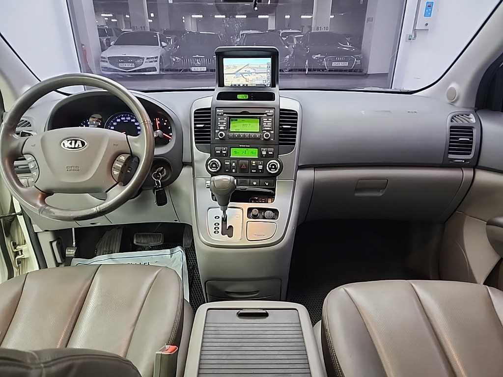 KIA Carnival - Vista 7