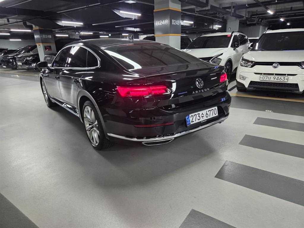Volkswagen Arteon - Vista 4