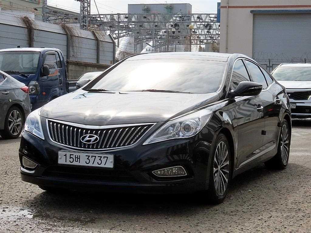 HYUNDAI Grandeur - Vista 2