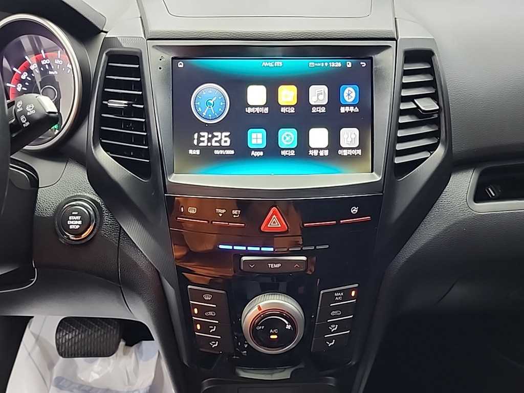 Ssangyong Tivoli - Vista 10