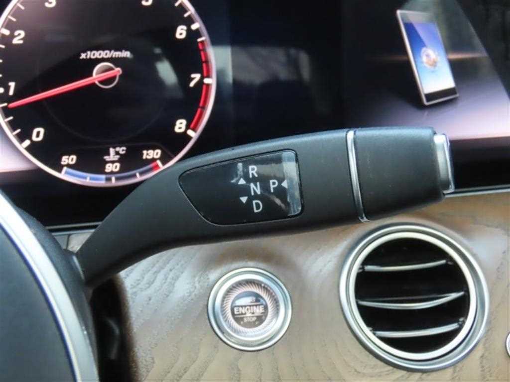 Mercedes Benz E class - Vista 6