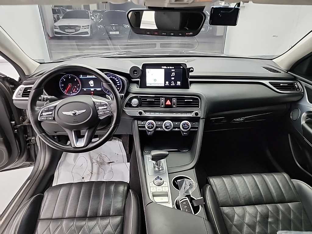 Genesis G70 - Vista 7