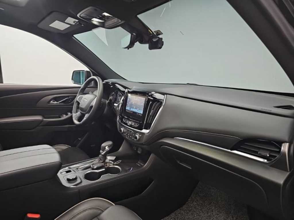 Chevrolet Travers 2023 Negro - Importación desde Corea - HF Imports Iquique - Foto 17