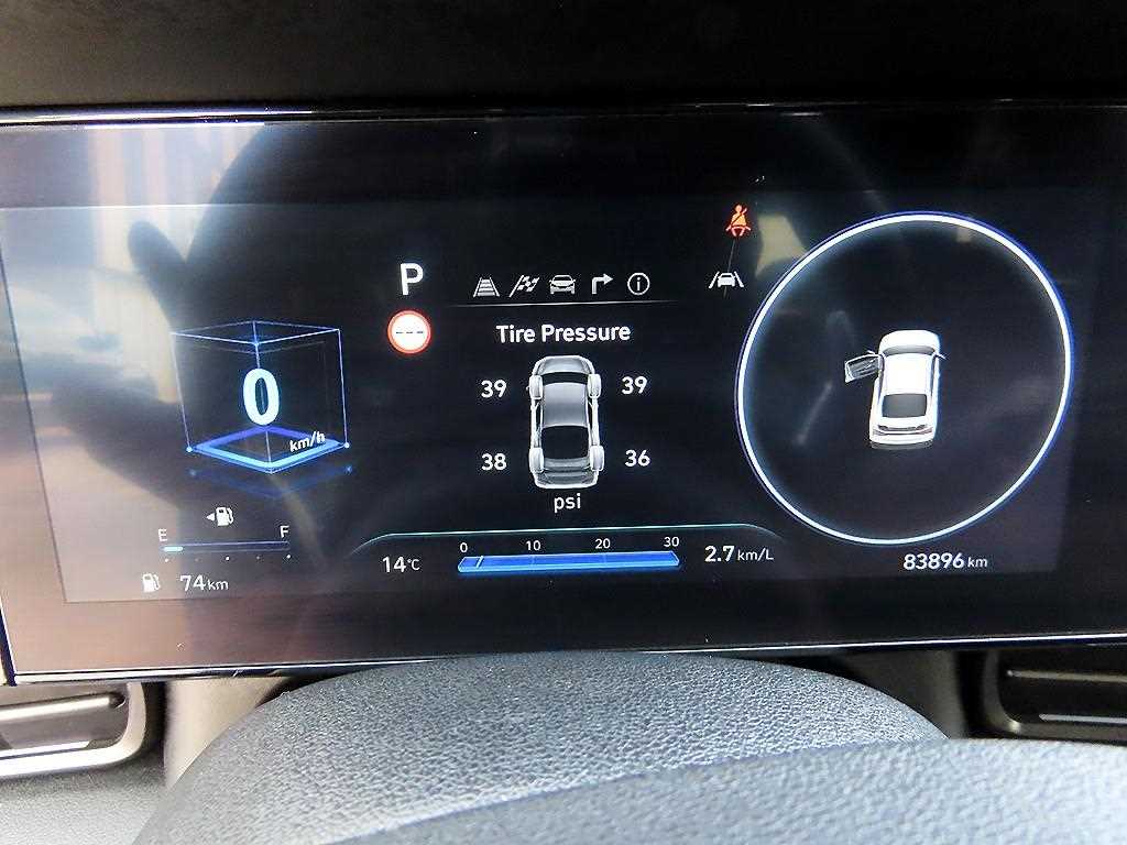 HYUNDAI Avante - Vista 9