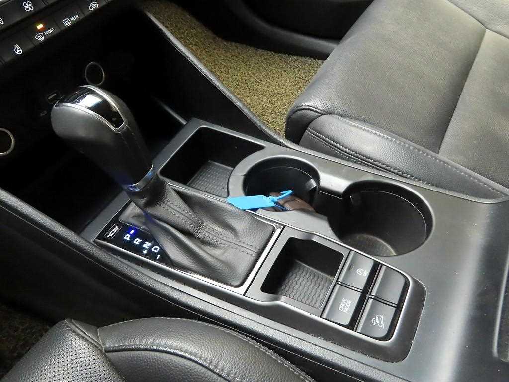 HYUNDAI Tucson - Vista 10