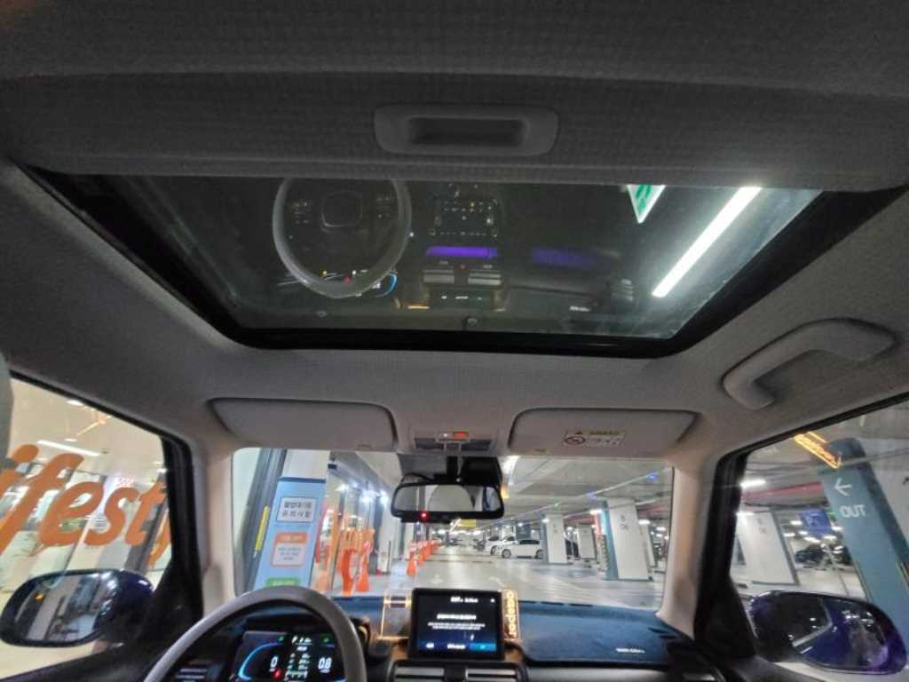 HYUNDAI Casper - Vista 10