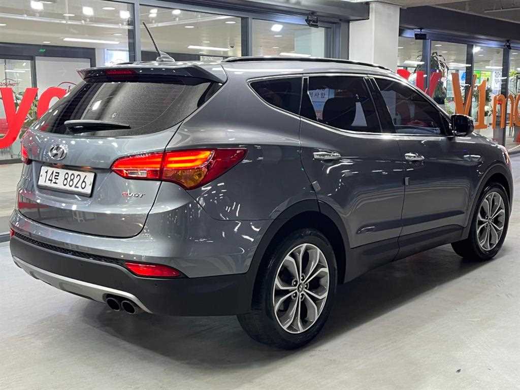 HYUNDAI Santa Fe - Vista 4