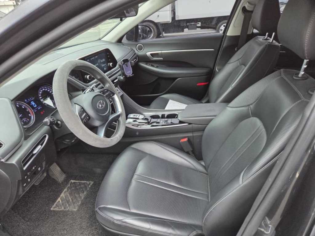 HYUNDAI Sonata - Vista 12