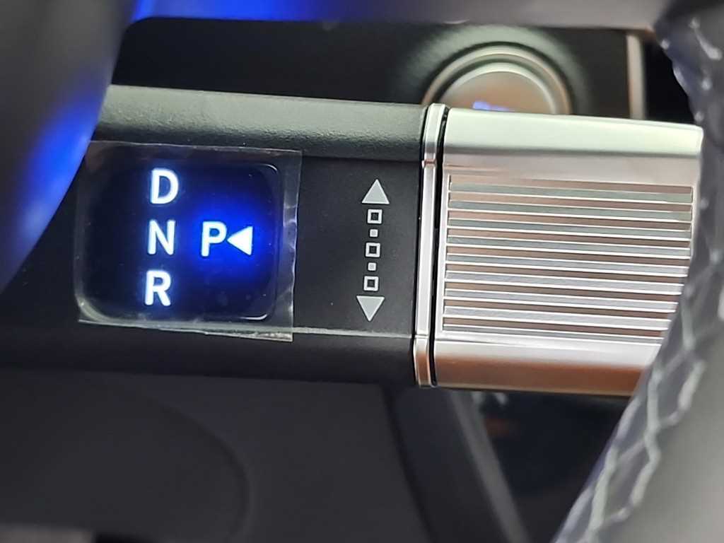 HYUNDAI Sonata - Vista 8