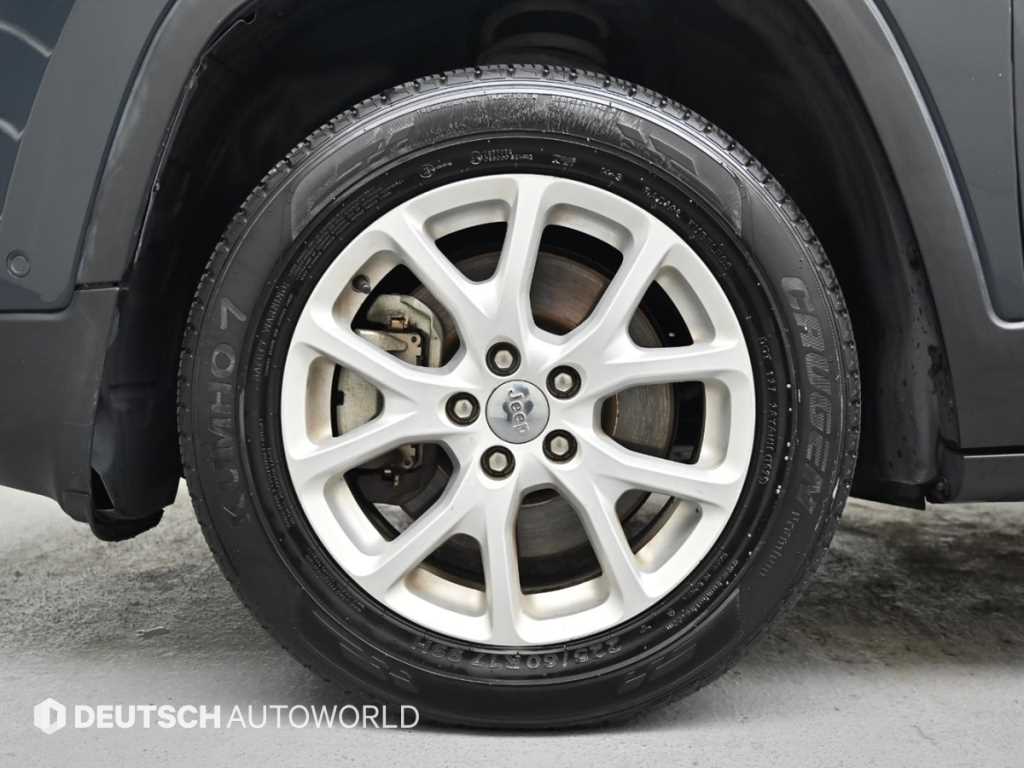 Jeep Cherokee - Vista 5