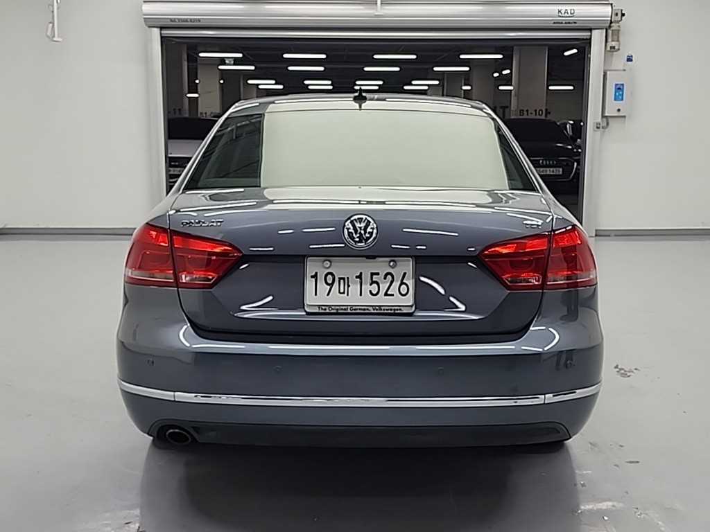 Volkswagen Passat - Vista 4