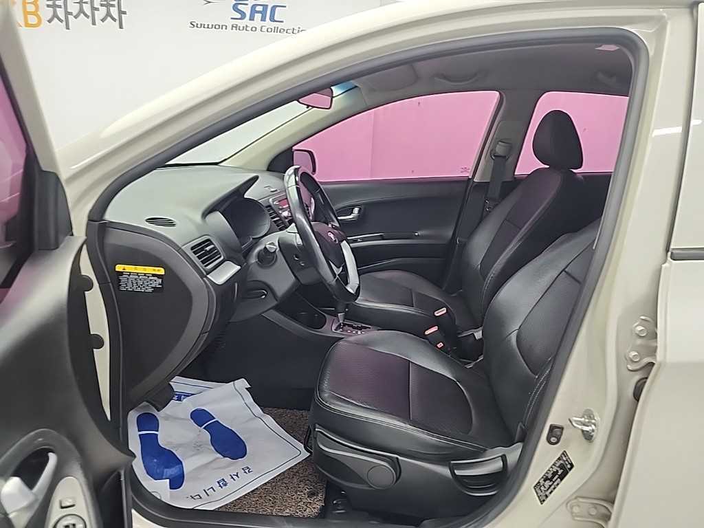 KIA Morning - Vista 11