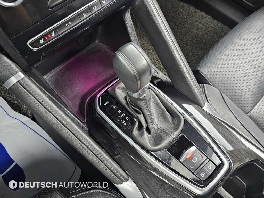 SAMSUNG QM6 - Vista 9