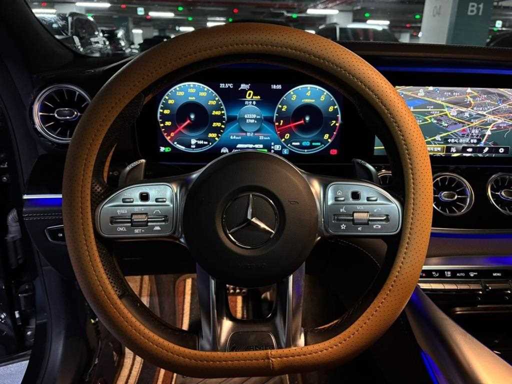 Mercedes Benz AMG GT - Vista 9