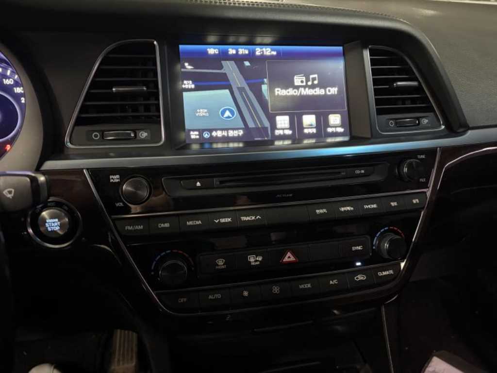 HYUNDAI Aslan - Vista 6