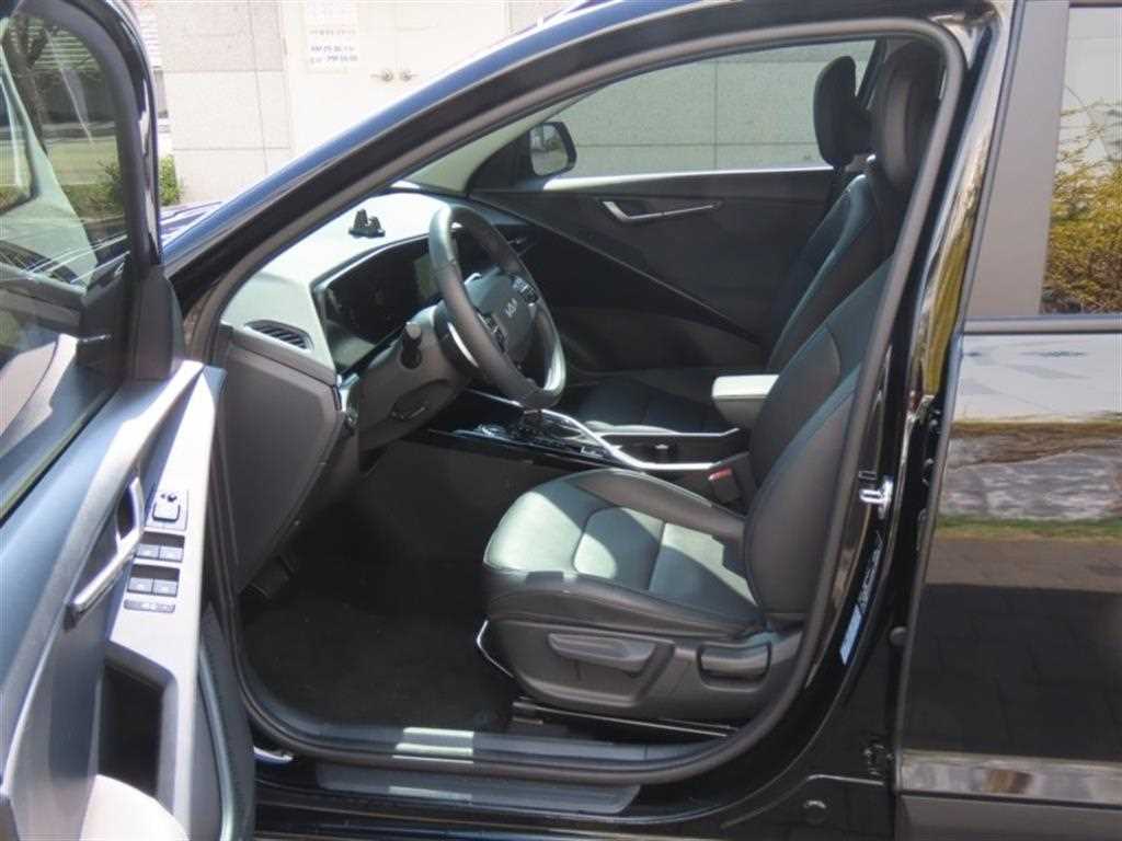 KIA Niro 2024 Negro - Importación desde Corea - HF Imports Iquique - Foto 13