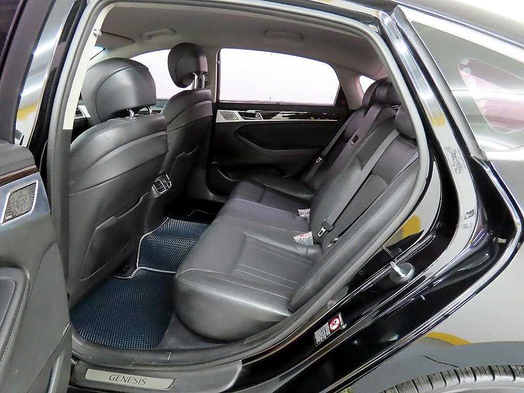 Genesis G80 - Vista 6