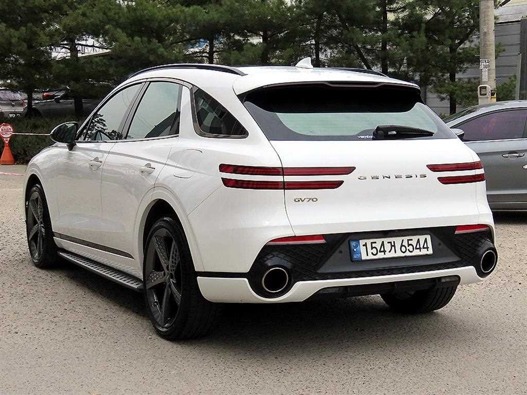 Genesis GV70 - Vista 3